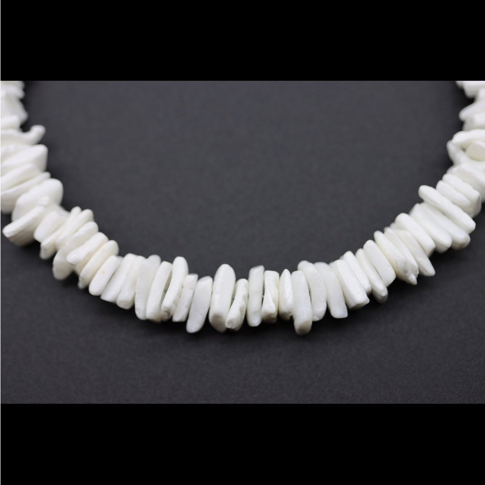Genuine Seashell Necklace - Picture 4 of 5